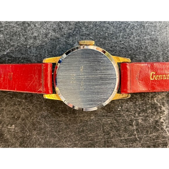 Vintage Ladies Red Hudson Watch with Mystery Second Hand Dial - Picture 5 of 7